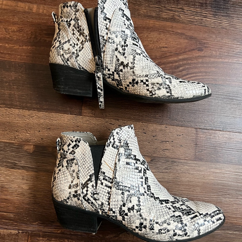 Circus by Sam Edelman Black and White Snakeskin Ankle Boots